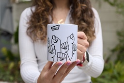 [Tienda A19 (70)] TAZA BLANCA PUÑO